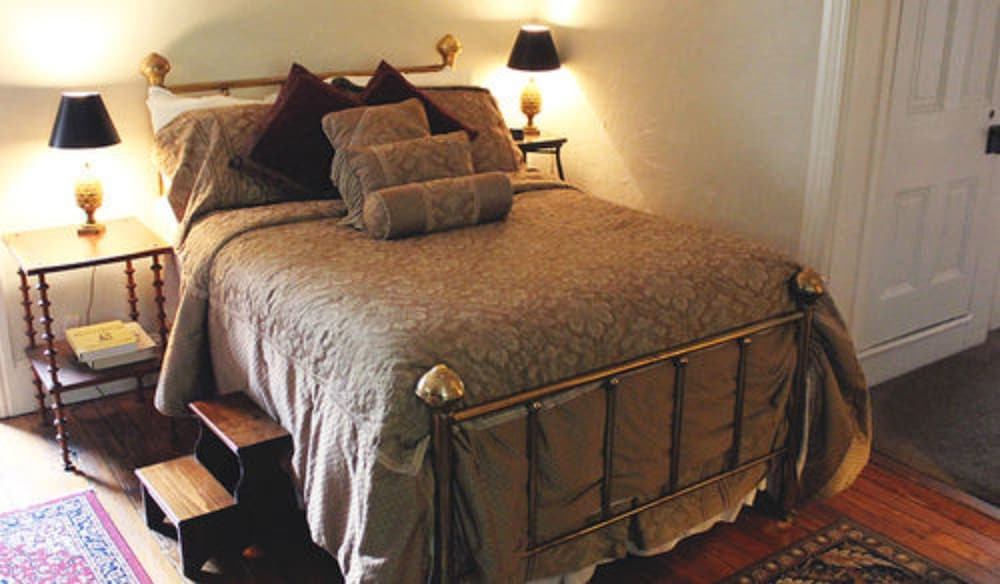 Фото Faunbrook Bed & Breakfast