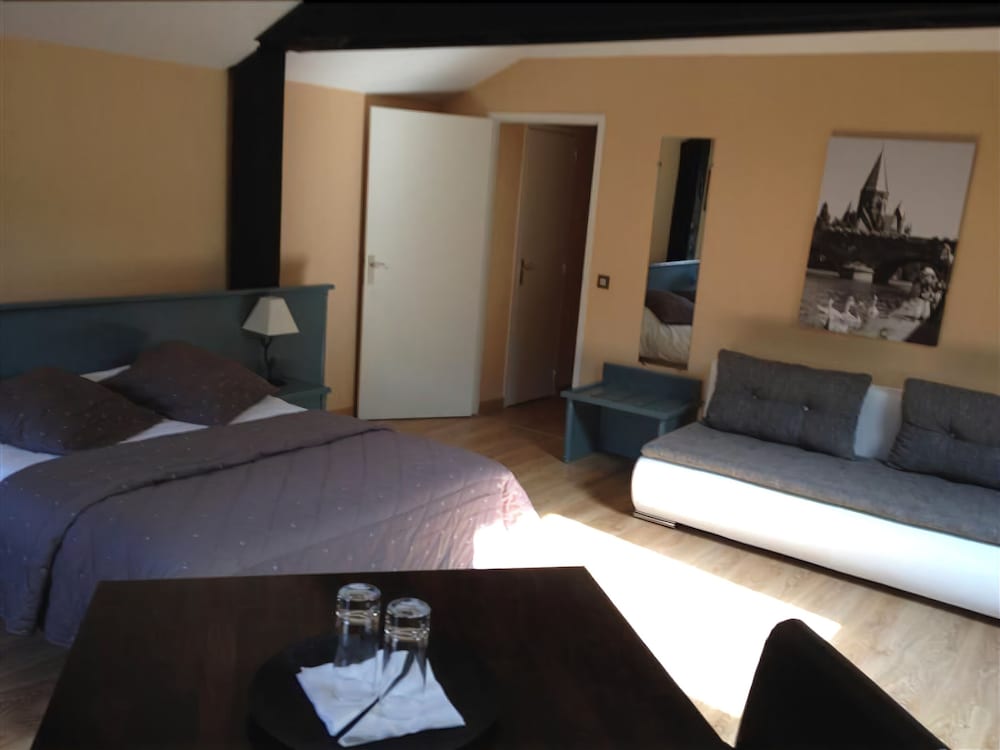 Фото Hotel du Theatre