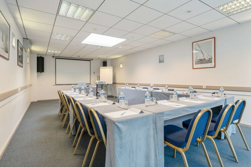 Фото Kyriad Vannes Centre Ville