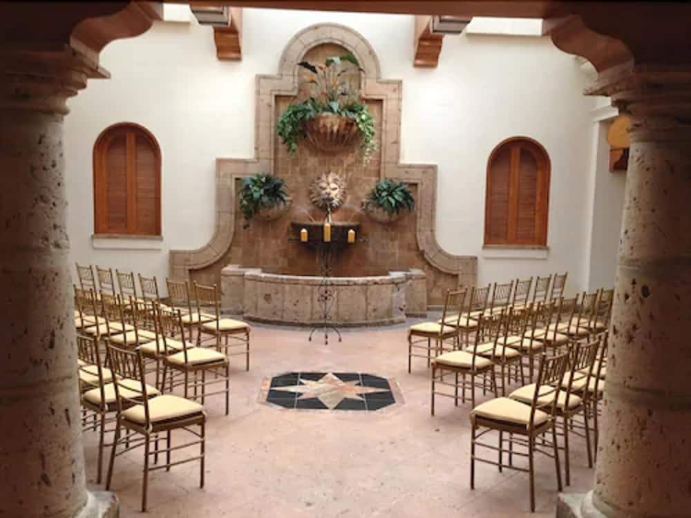 Фото Mcm Eleganté Hotel & Conference Center Beaumont