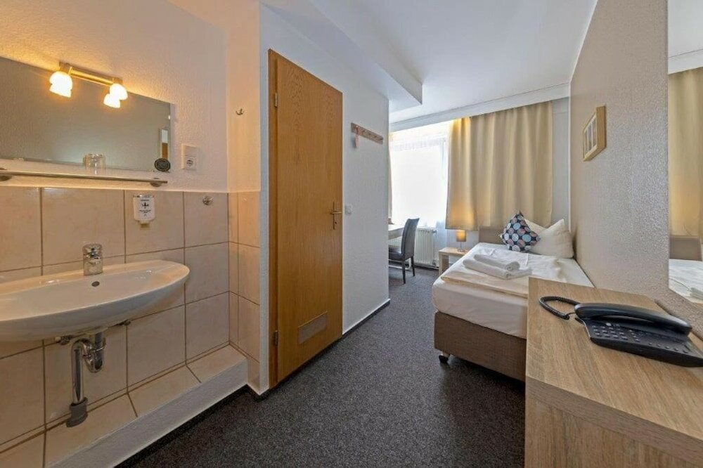 Фото Auto-Parkhotel