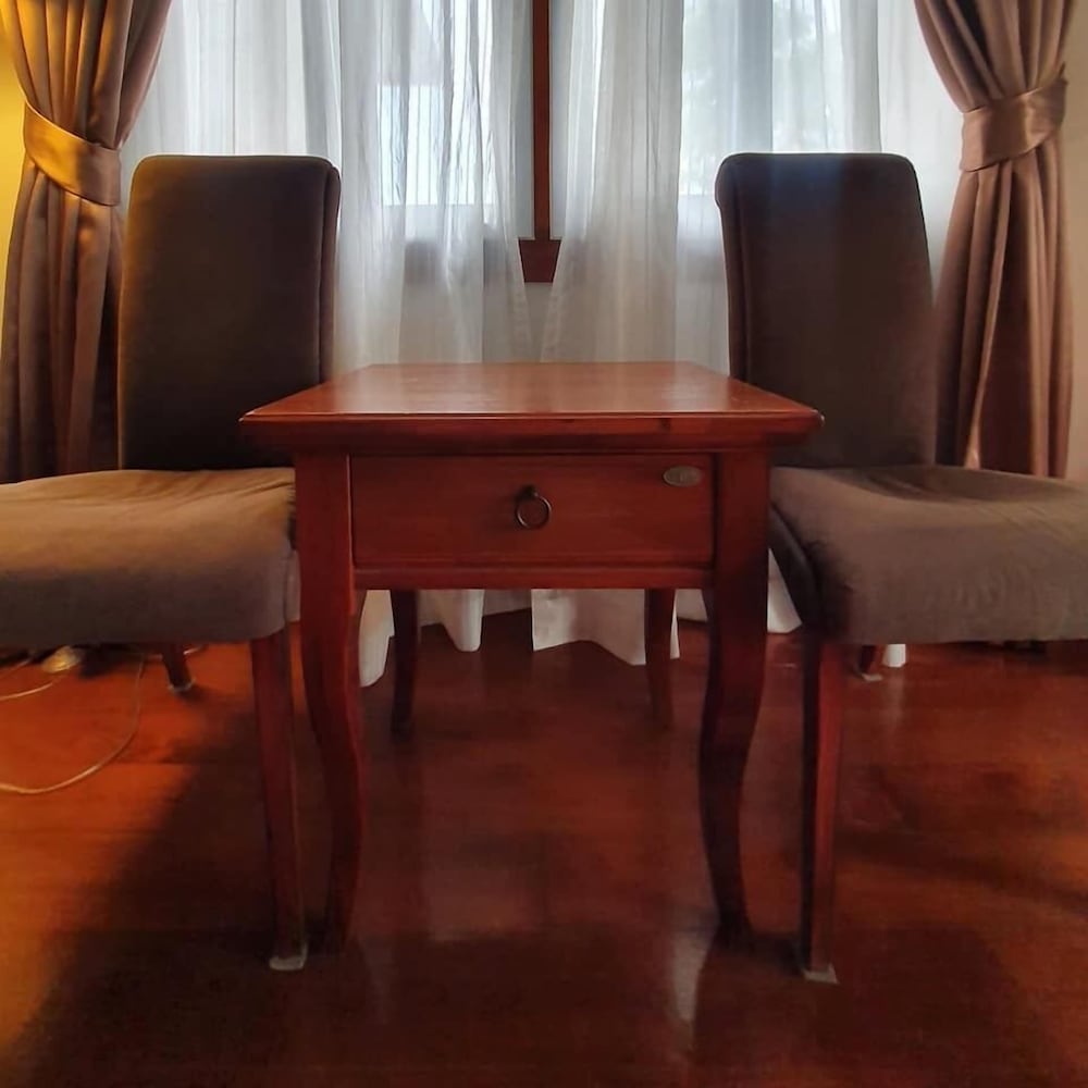 Фото DinsoMon Hotel