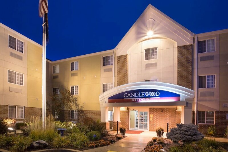 Гостиница Candlewood Suites Kenosha, an Ihg Hotel