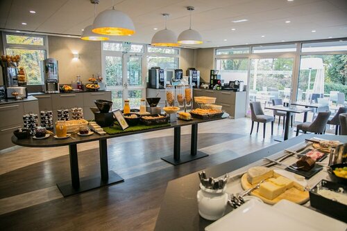 Гостиница Hotel & SPA Marina d'Adelphia в Экс-ле-Бене