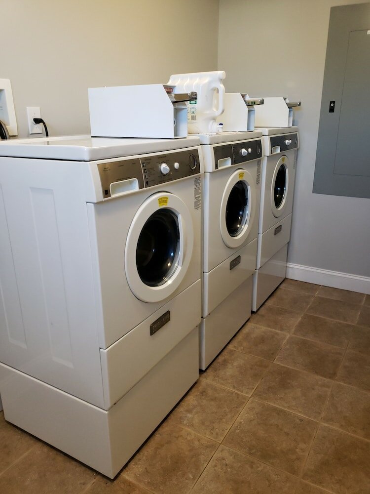 Фото Crescent Suites Hotel