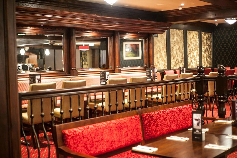 Фото Latterkenny Court Hotel