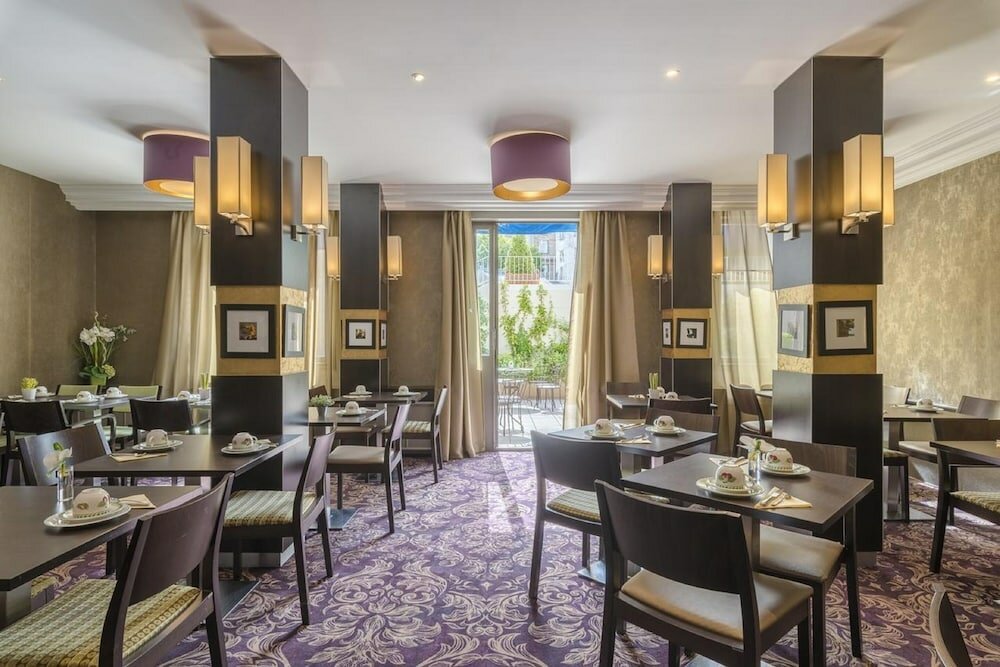 Фото Hôtel Le Versailles