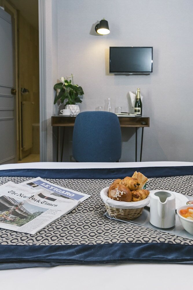 Фото Hotel Saint Christophe Paris