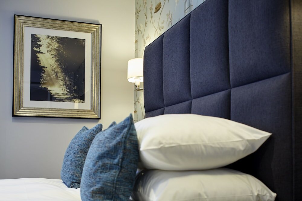 Фото Mandolay Hotel Guildford