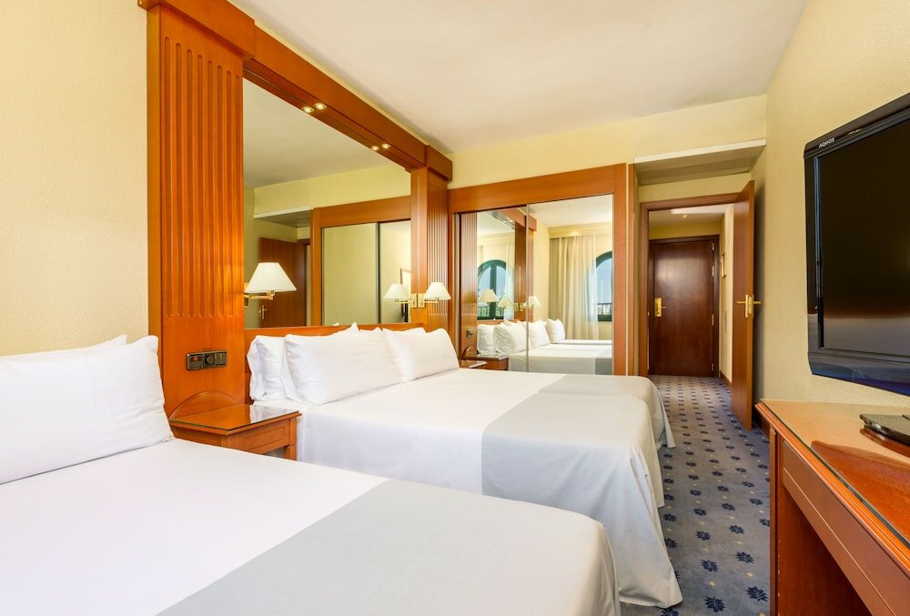 Фото Exe Sevilla Macarena