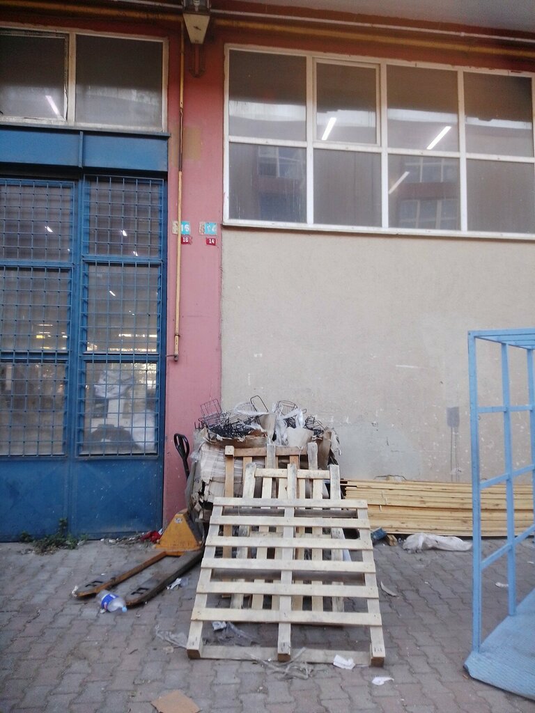 Metalware Yigitsan Kitchenware Sehzade, Istanbul, photo