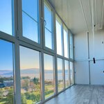 Megapolis (Lenina Avenue, 6) ، شرفات زجاجية