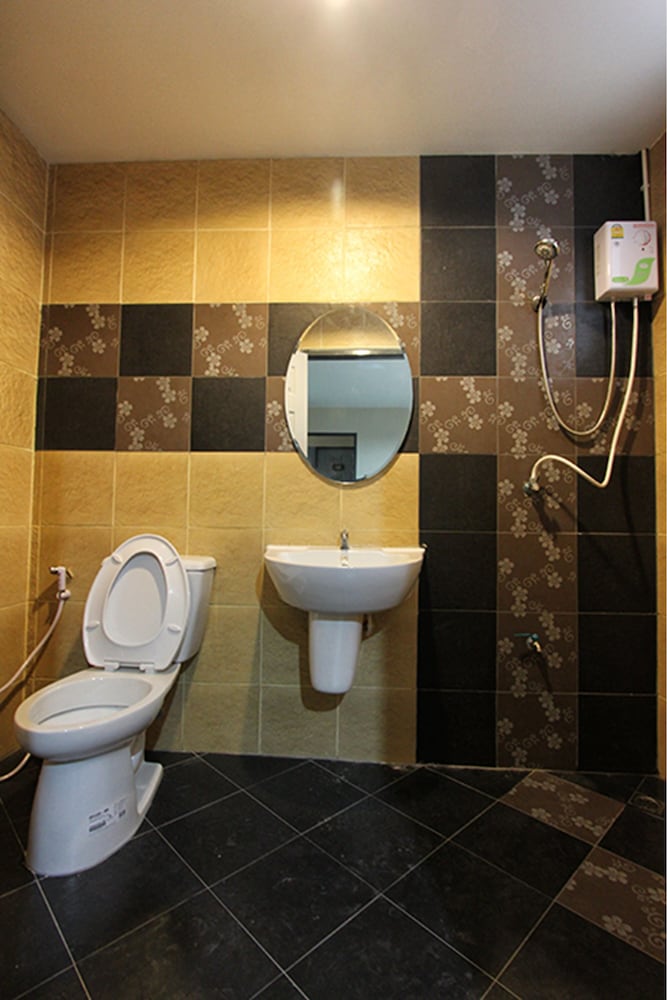 Фото The Corner Hotel - Adults Only