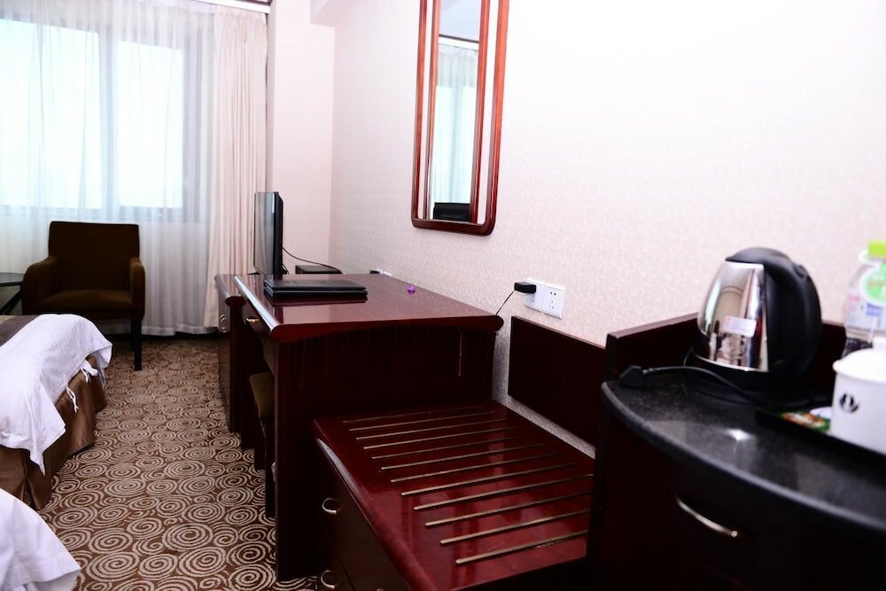 Фото Harbin Kunlun Hotel (Railway Station Museum)