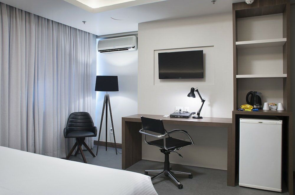 Фото Master Porto Alegre Hotel