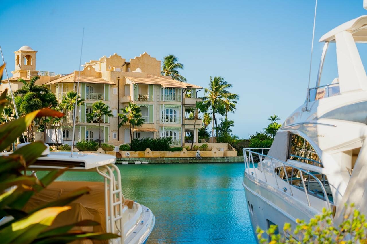 Фото Port St Charles