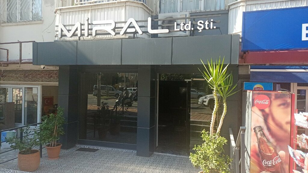 Electronic devices and components Redline, Antalya, photo