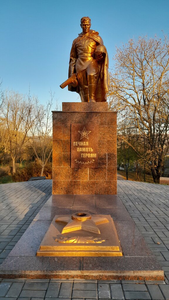 Жанровая скульптура Неизвестный Солдат, Левобережье Днестра, фото