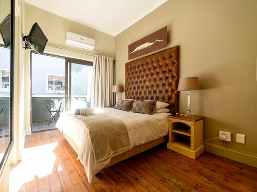 Гостиница Leeuwenzee Guest House в Кейптауне