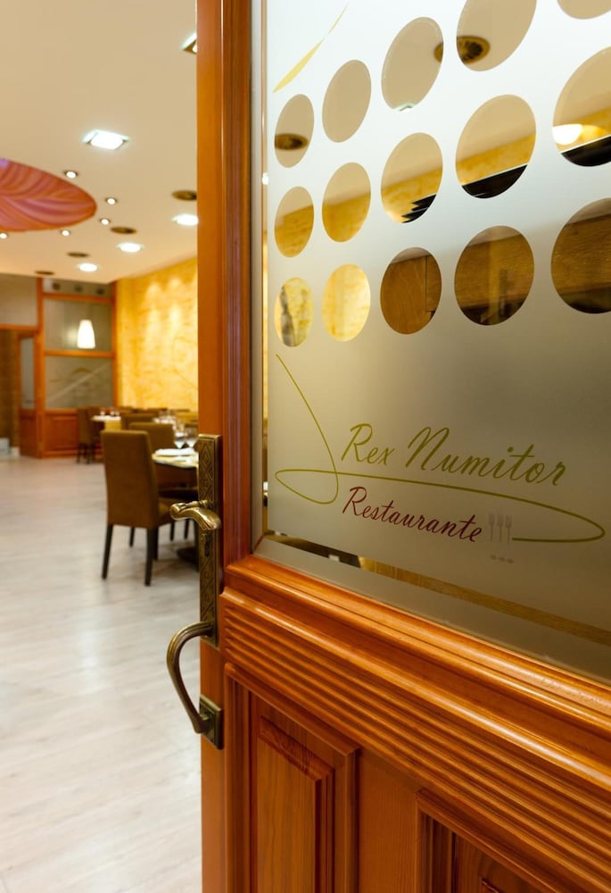 Фото Aparthotel Capitolina