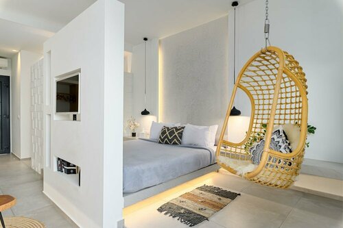 Гостиница George & Joanna Suites в Фире