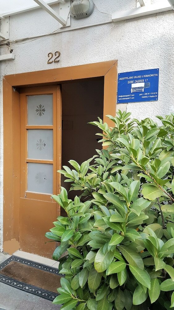 Фото Rooms Zagreb 17