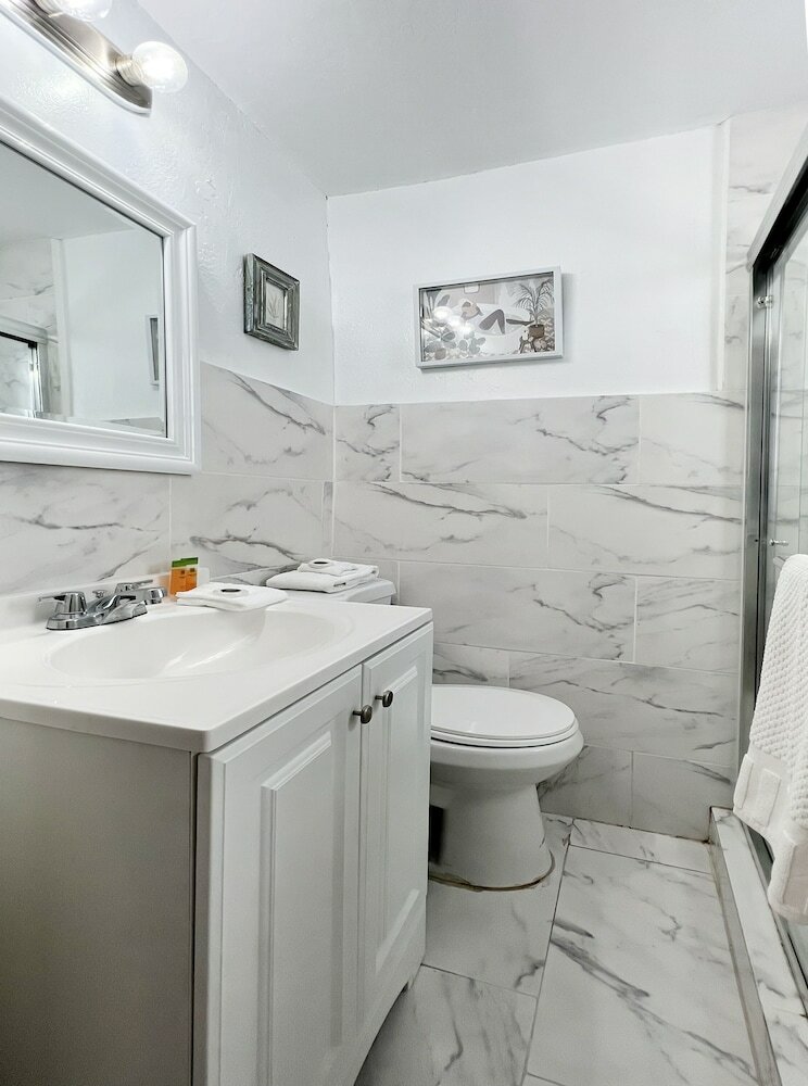 Фото 335 Ocean Walk Apartments