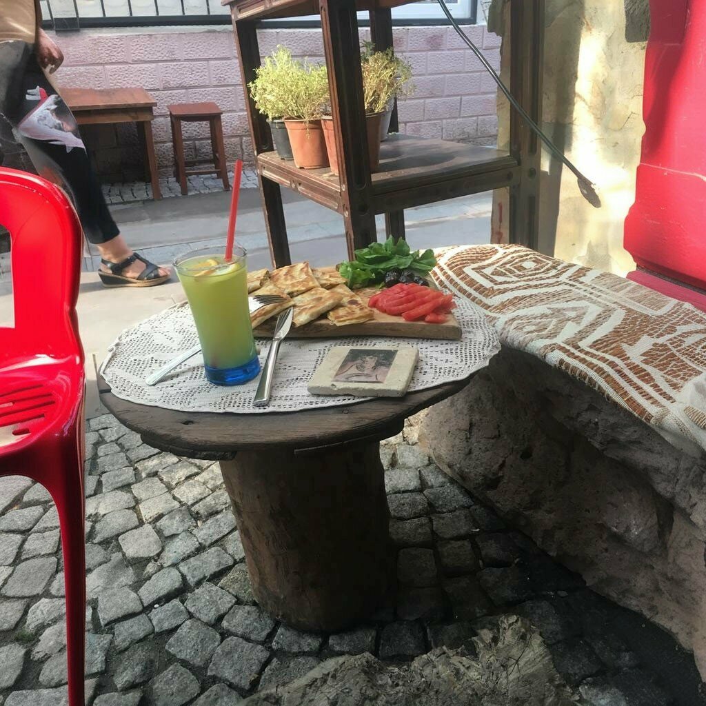 Cafe Asmali Garden Ayvalik, Ayvalik, photo