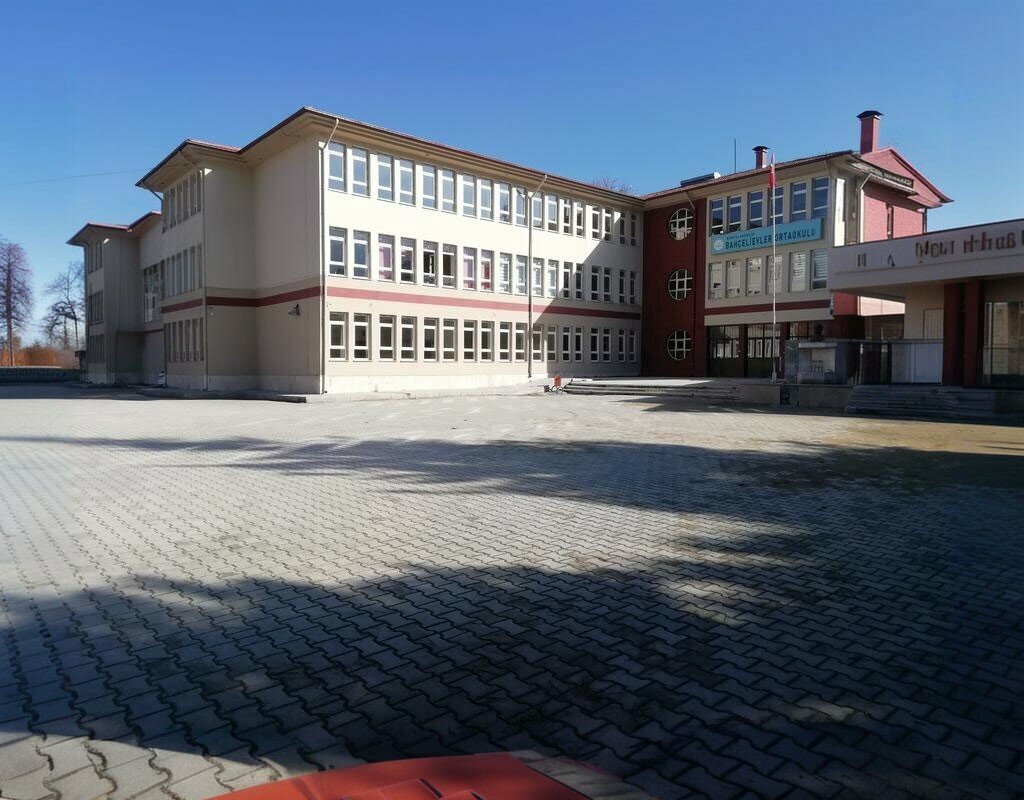 School Bahcelievler Middle School, Aksehir, photo