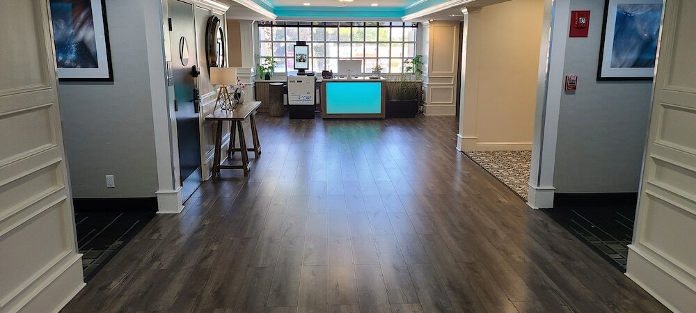 Фото The Row Hotel