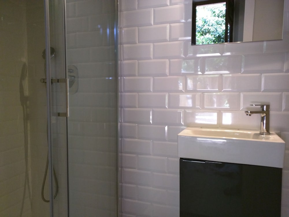 Фото Nwt Paradise Urban Hostel