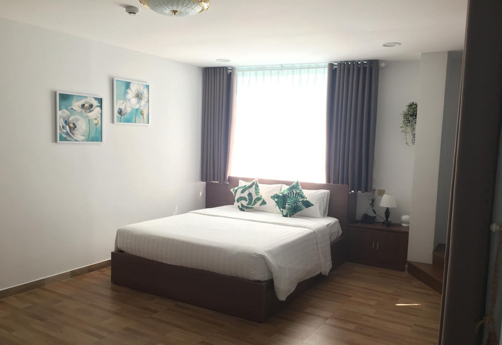 Фото Vic House Hotel