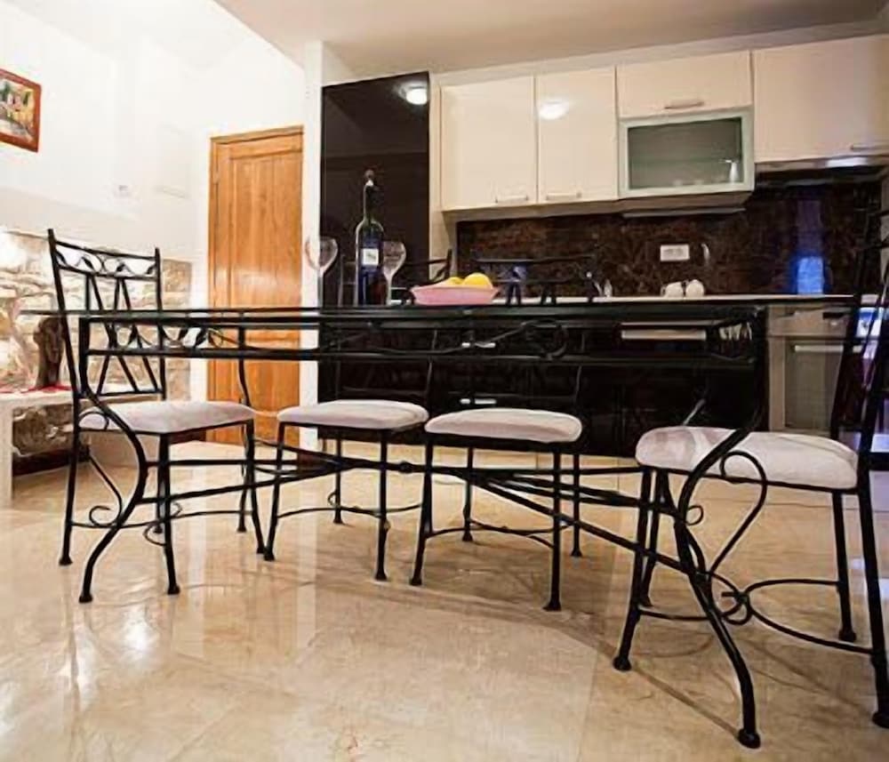 Фото Dalmatian Apartments