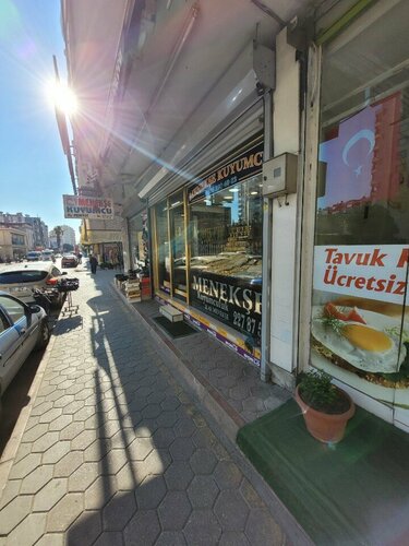 Menekşe Kuyumculuk Fotoğraf 3