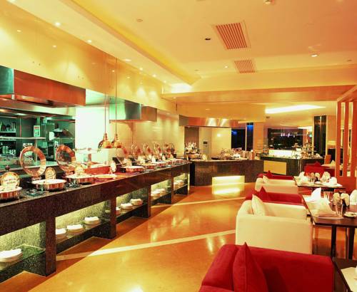 Фото The Pavilion Century Tower