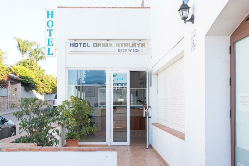 Гостиница Hotel Oasis Atalaya в Кониль де ла Фронтере