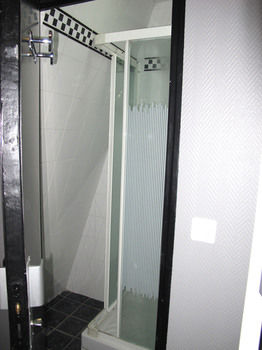 Фото Peace and Love Hostel - Hostel Paris