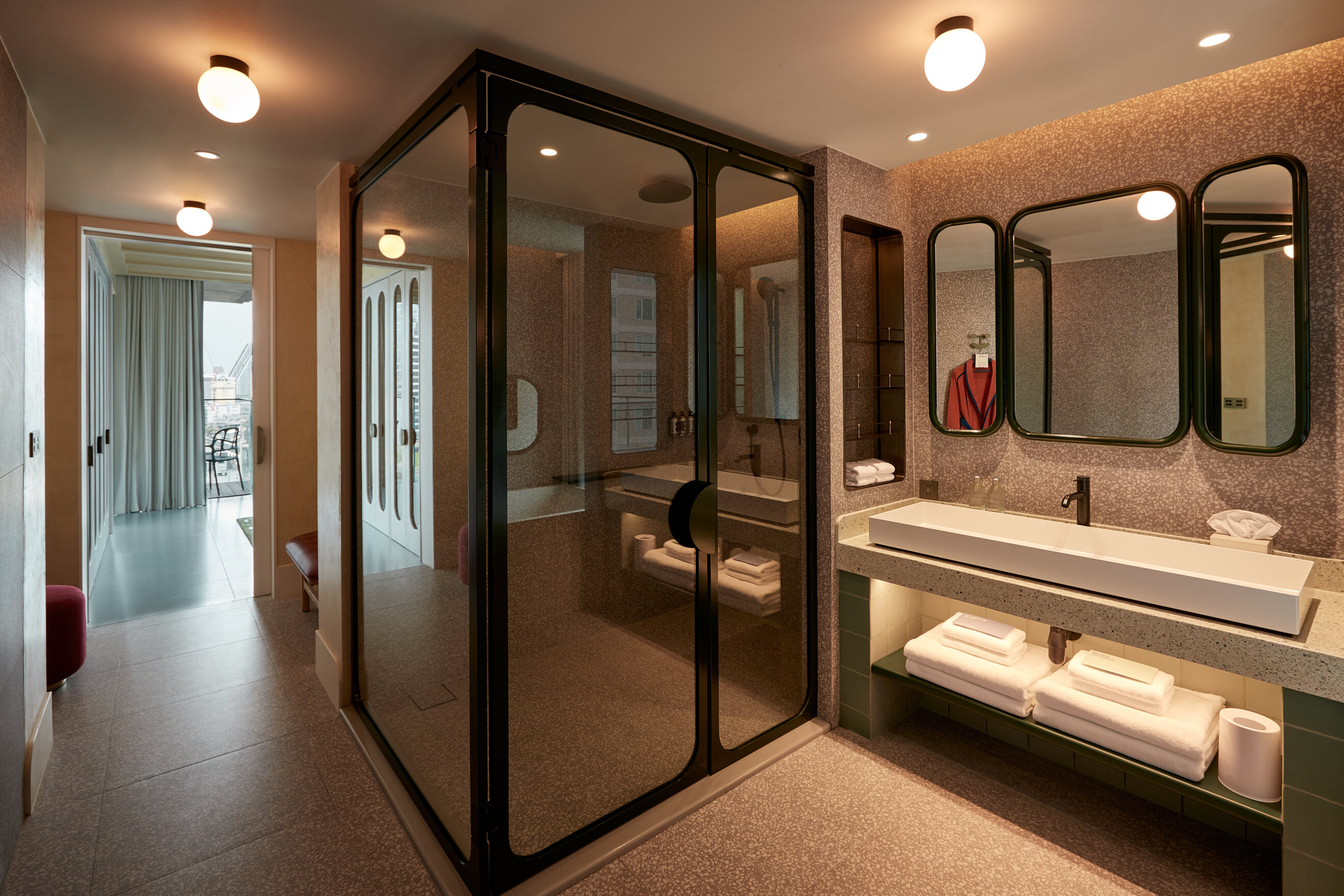 Фото The Standard Bangkok Mahanakhon