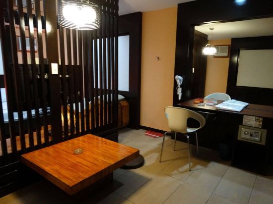 Фото Hotel Sogo Quirino Motor Drive Inn