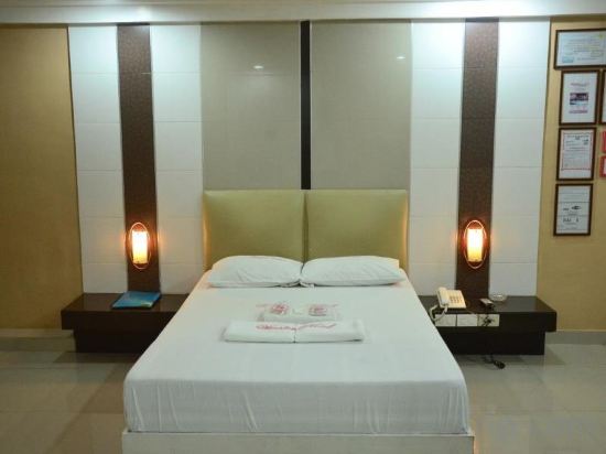 Фото New Winston Hotel