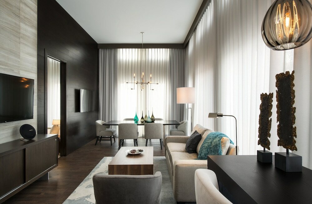 Фото Courtyard by Marriott Calgary South