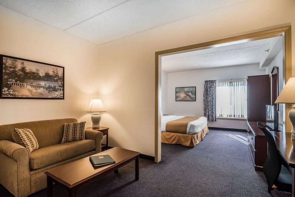 Фото Quality Inn & Suites Albany Airport