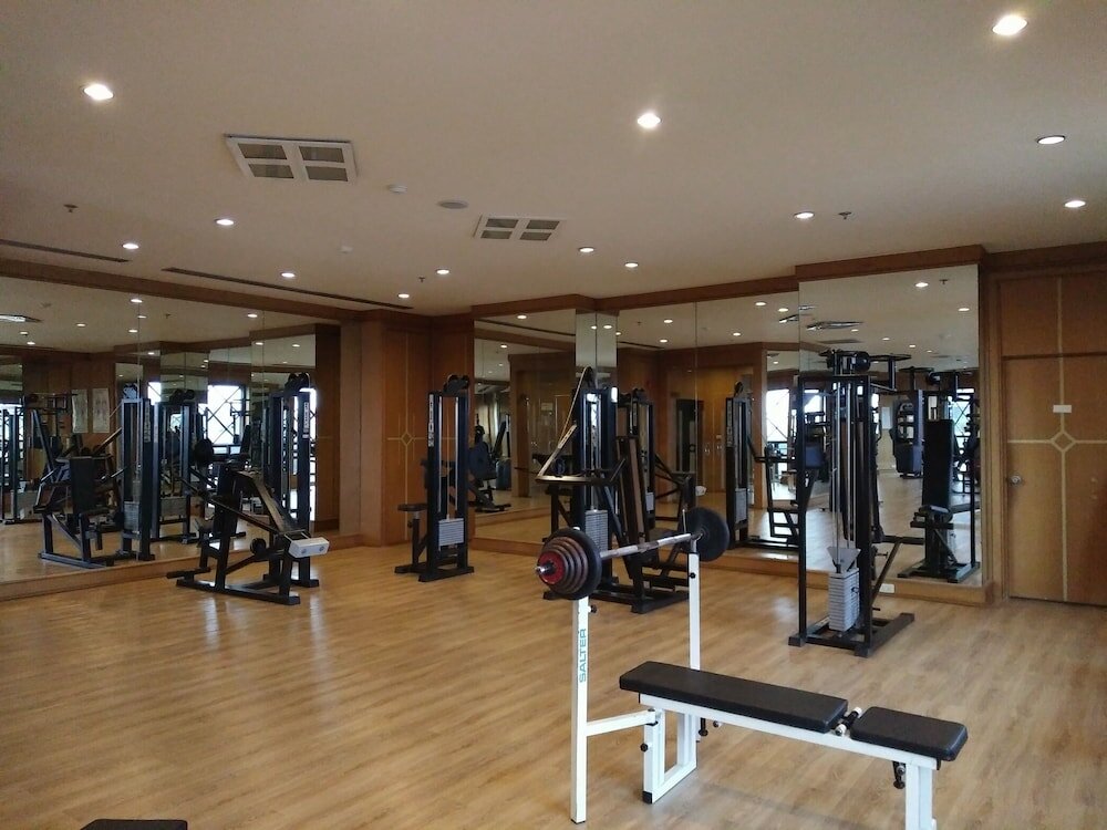 Фото Thumrin Thana Hotel