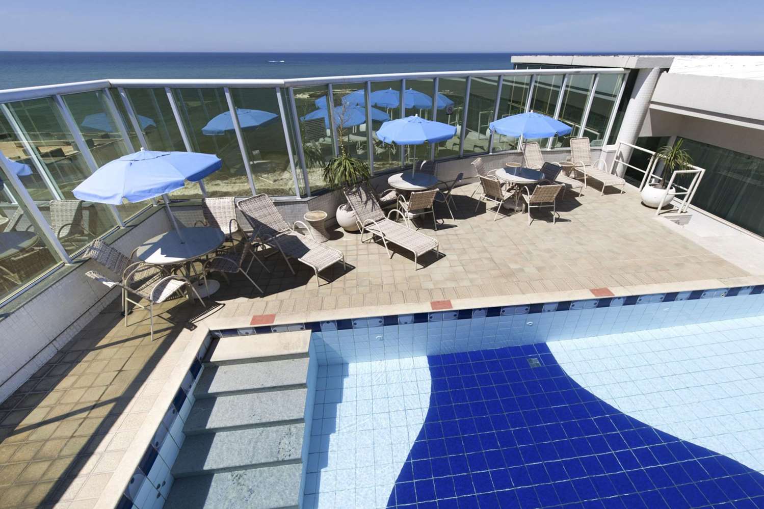 Фото Comfort Suites Macae