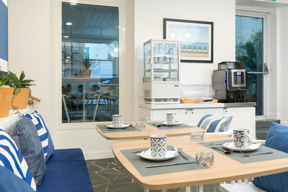 Фото The Deck Hotel by HappyCulture