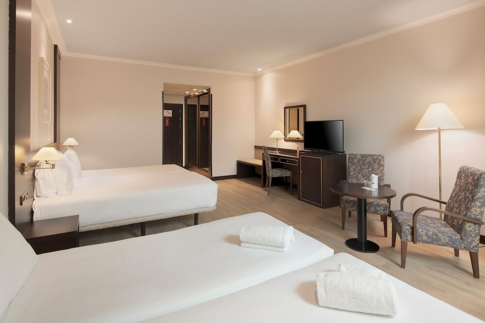 Фото Exe Oviedo Centro