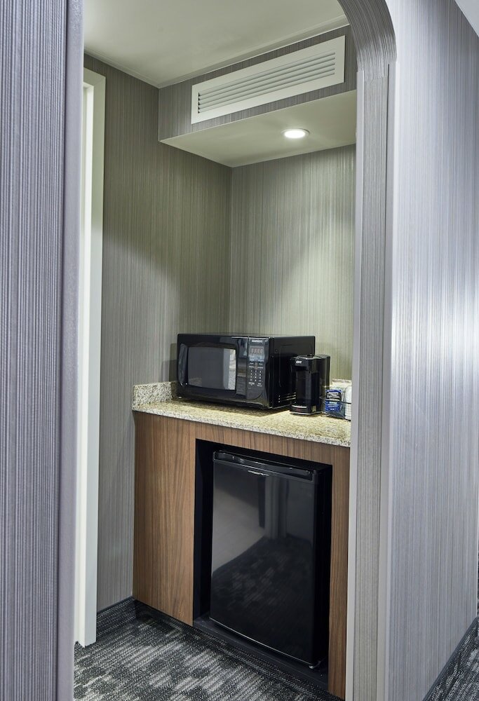 Фото Courtyard by Marriott Albany Thruway