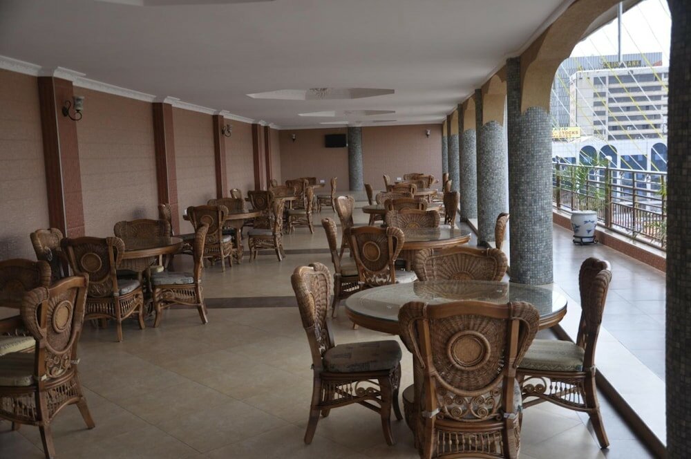 Фото Biraj International Hotel