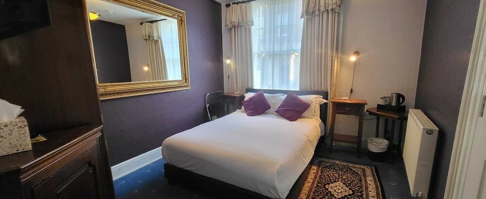 Фото The Coach House Canterbury