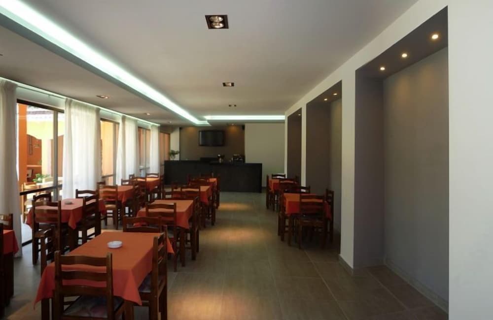 Фото Benitses Arches